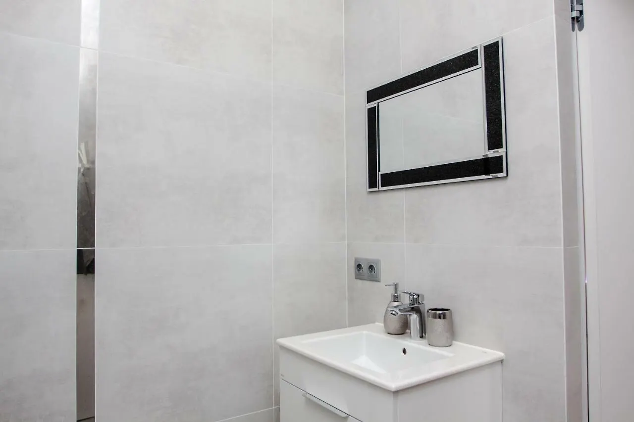 Novel Apartment Warsaw