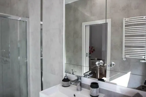 Novel Apartment Warsaw